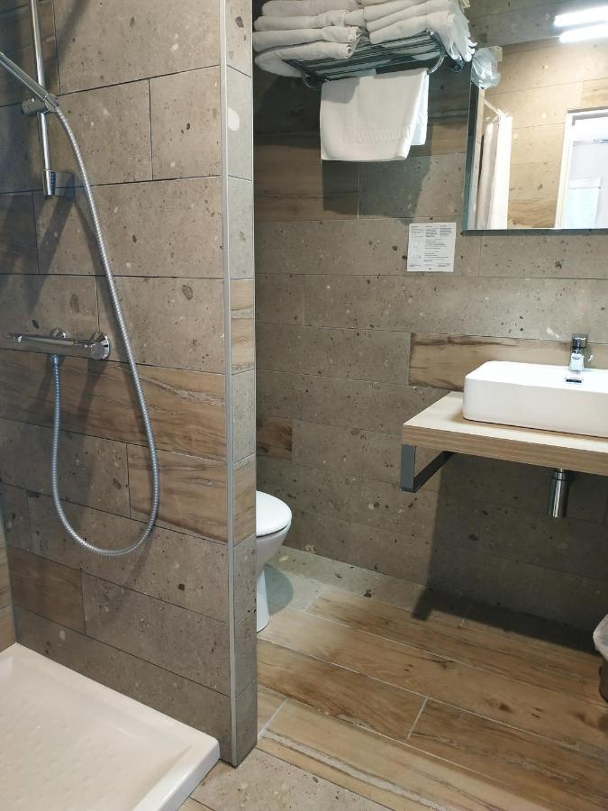 Le Marronnier Hotel Tramayes Eksteriør billede