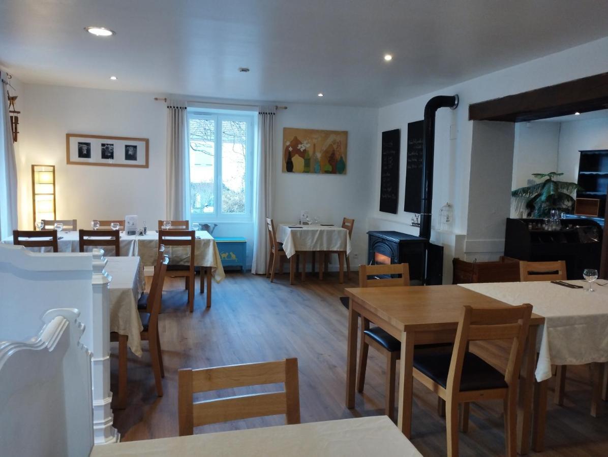 Le Marronnier Hotel Tramayes Eksteriør billede
