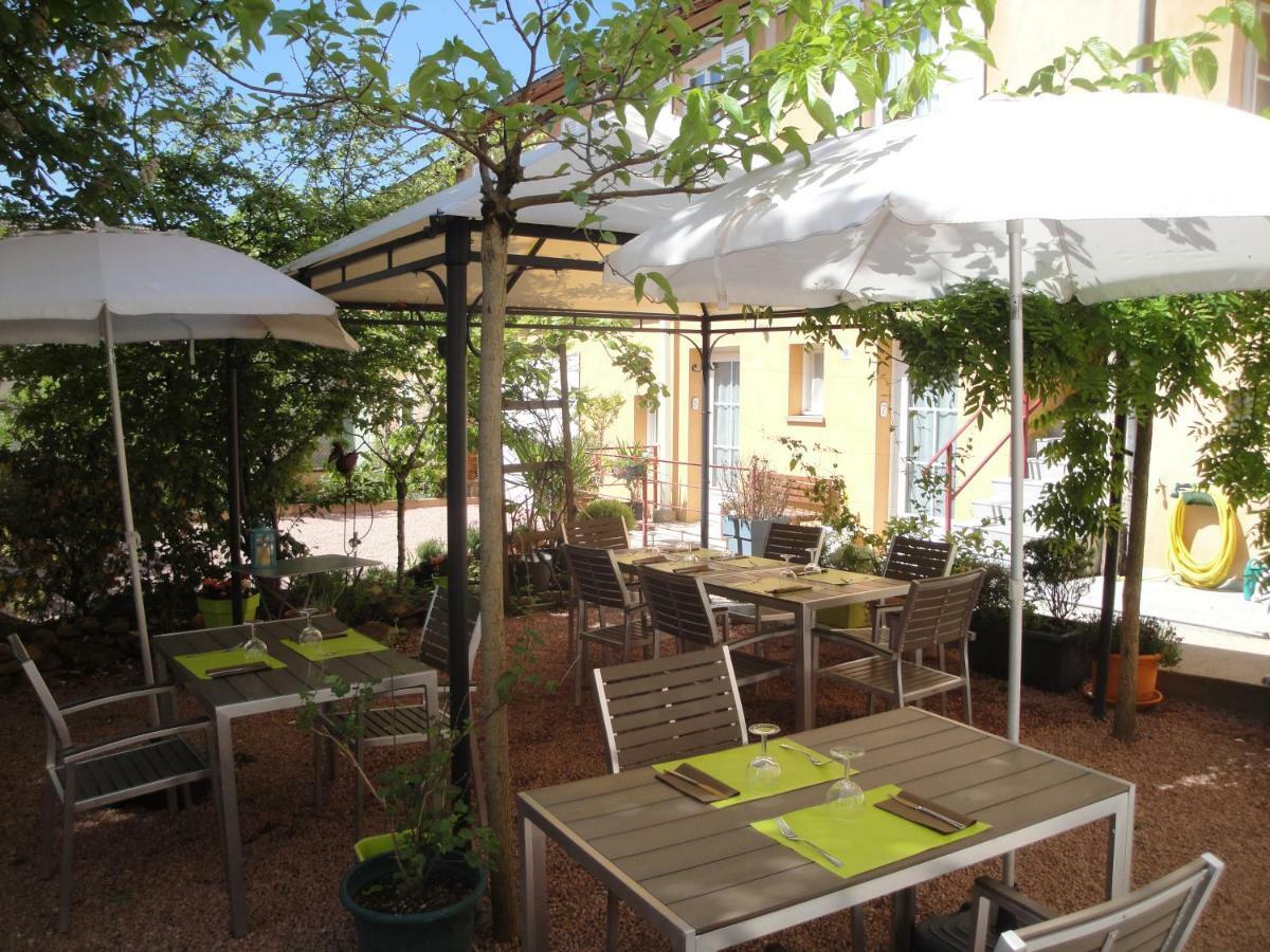 Le Marronnier Hotel Tramayes Eksteriør billede
